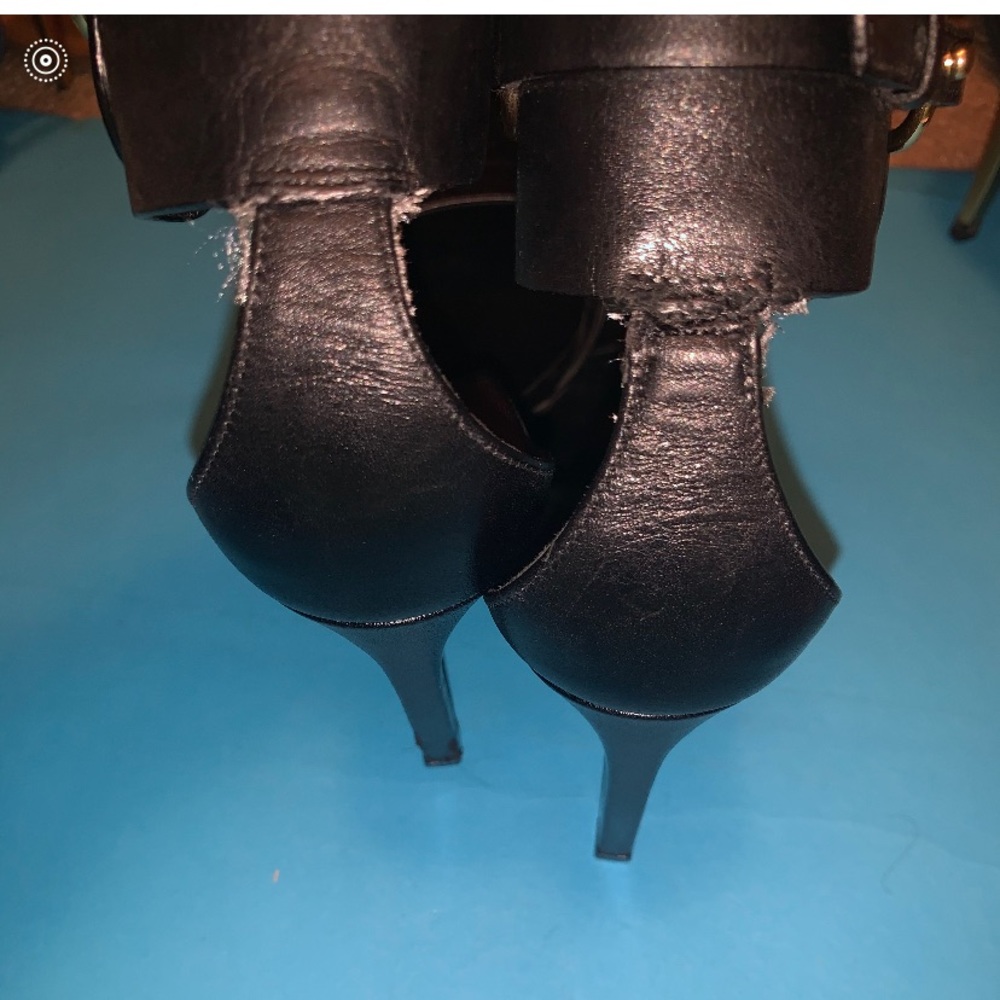 Shoes - Picture 4 of 5